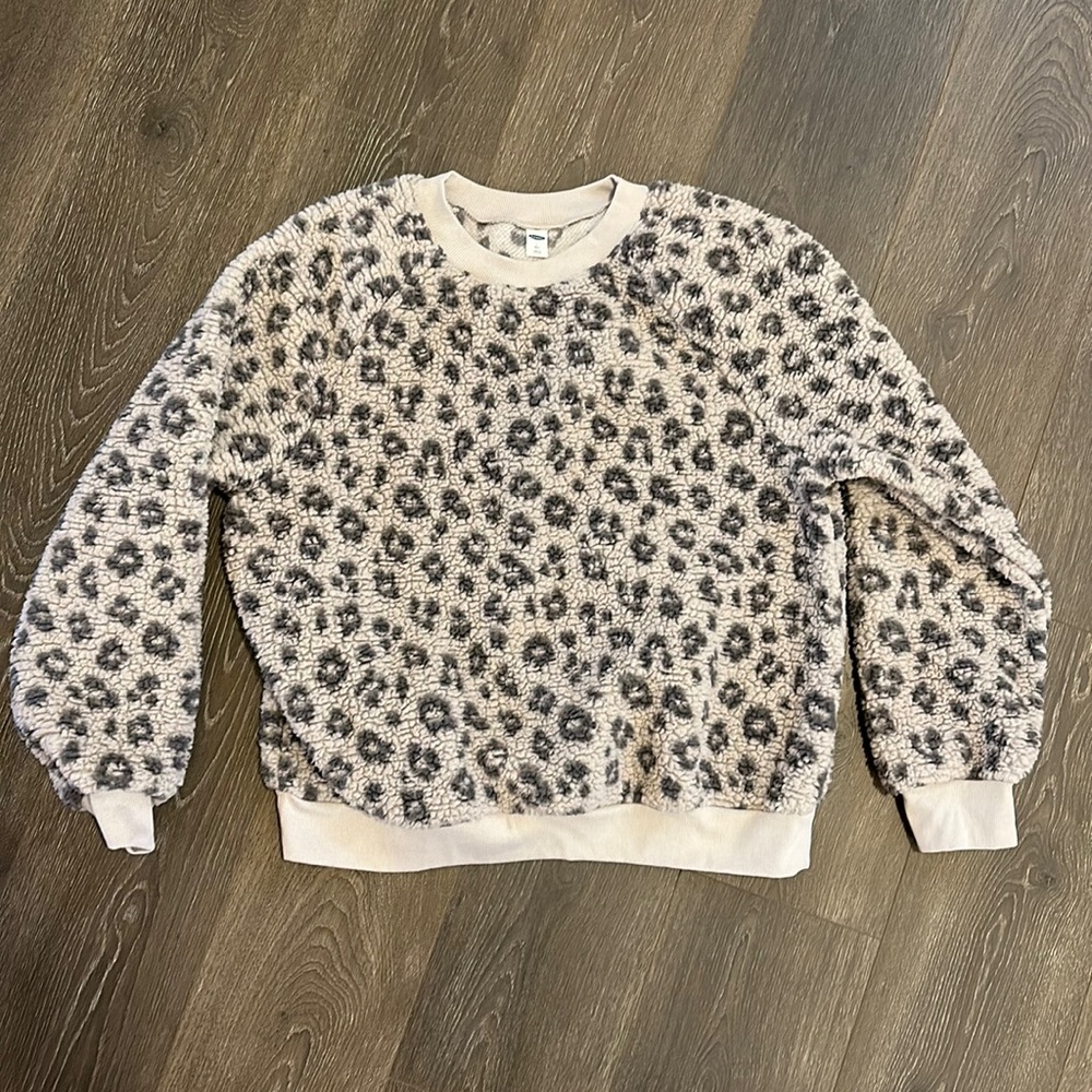 NWOT Old Navy soft leopard print sweatshirt in size large tall